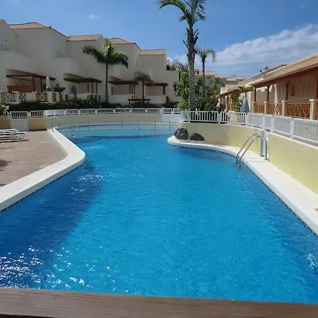 Villa Luxury, Boutique Two-bedroom Modern Townhouse With Golf Views