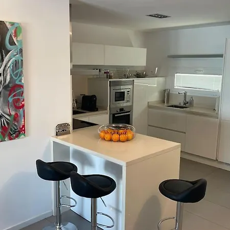 Luxury, Boutique Two-bedroom Modern Townhouse With Golf Views Villa