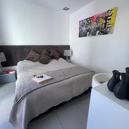 Luxury, Boutique Two-bedroom Modern Townhouse With Golf Views Villa