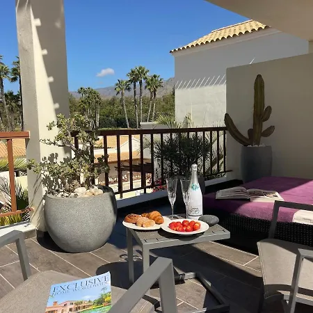 别墅 Luxury, Boutique Two-bedroom Modern Townhouse With Golf Views *